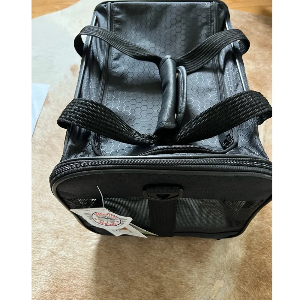 SHERPA Pet Carrier Brand New with Tags